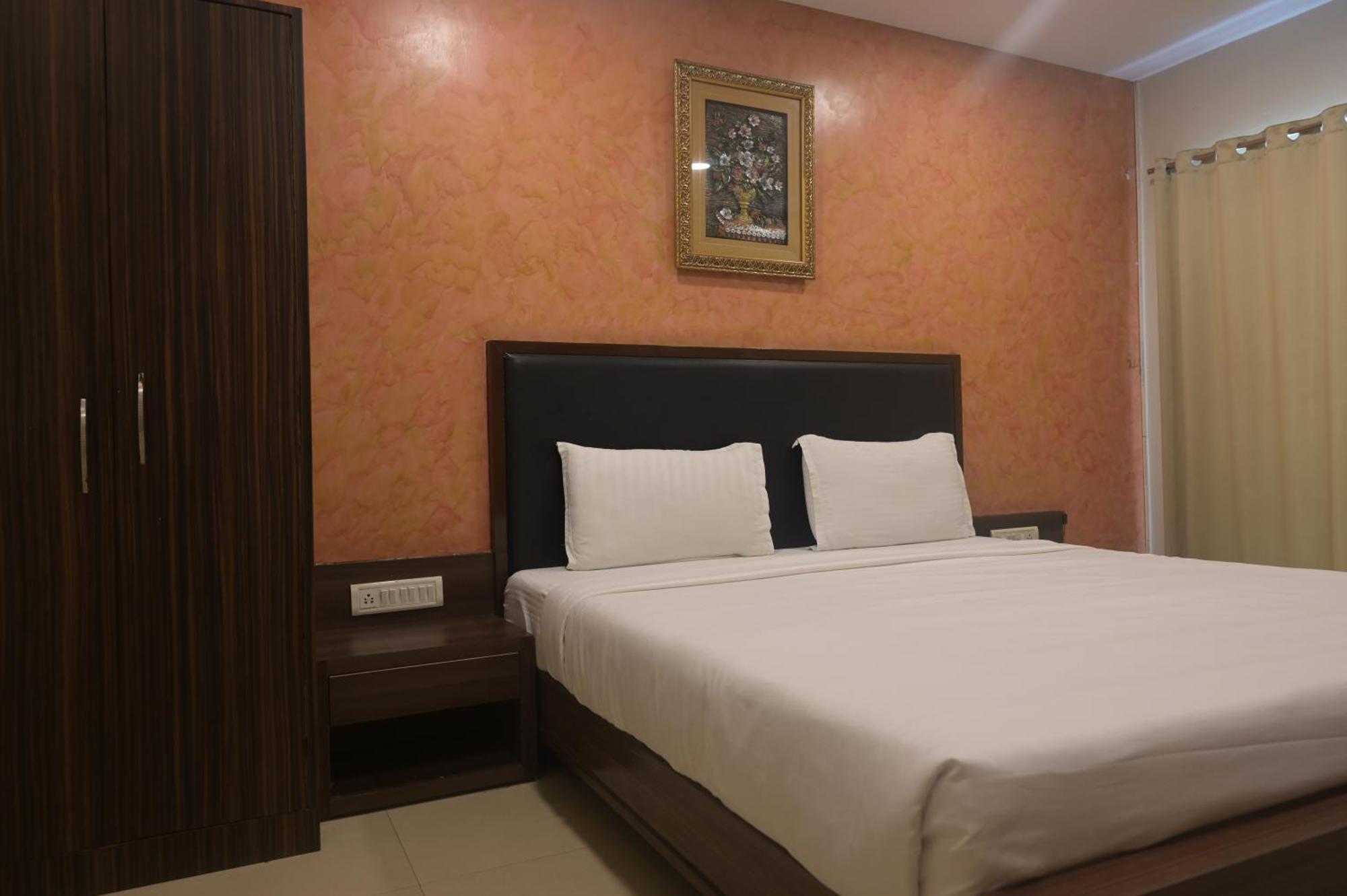 The Wave International Resort Bundu Εξωτερικό φωτογραφία