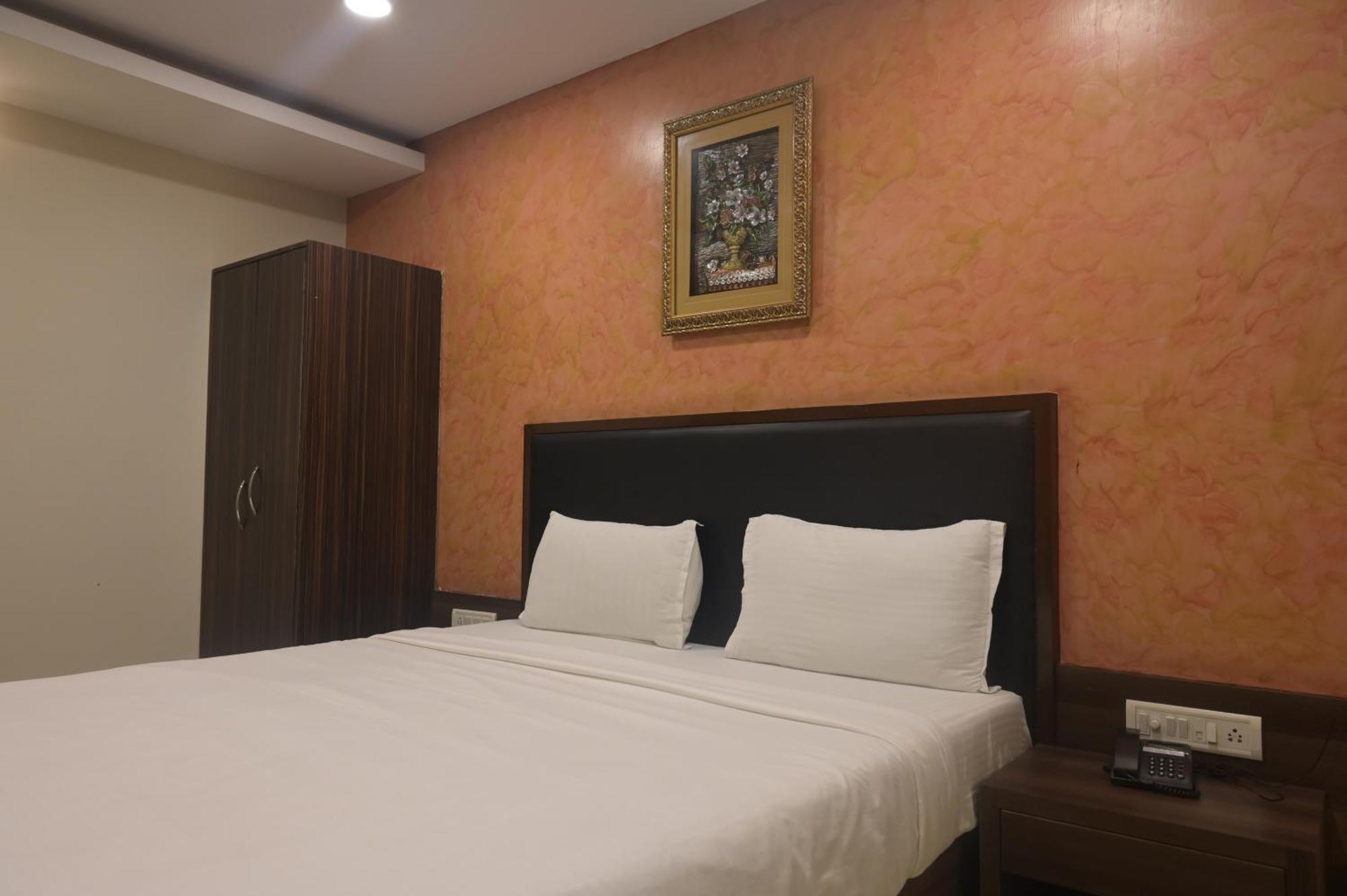 The Wave International Resort Bundu Εξωτερικό φωτογραφία