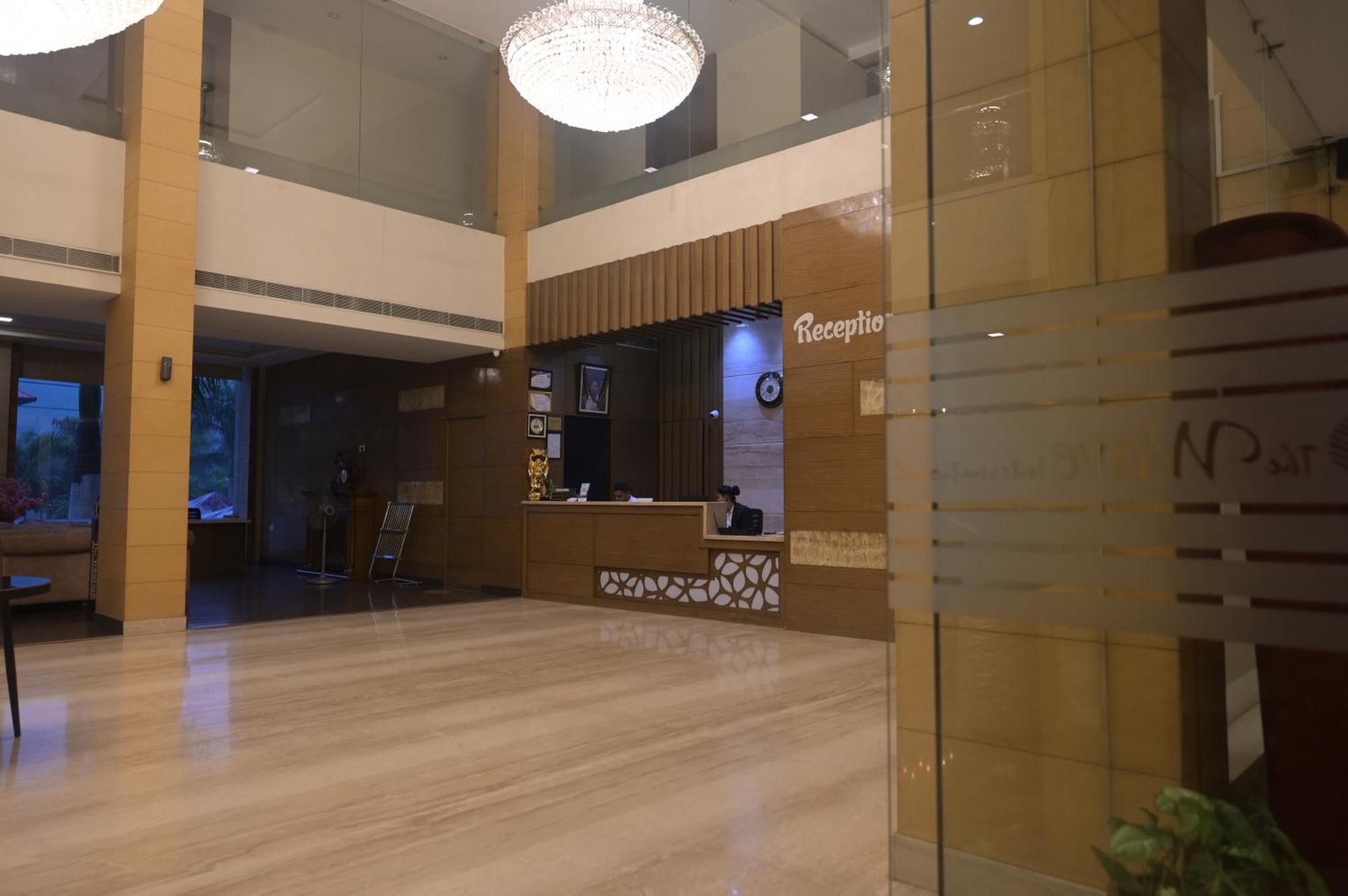 The Wave International Resort Bundu Εξωτερικό φωτογραφία